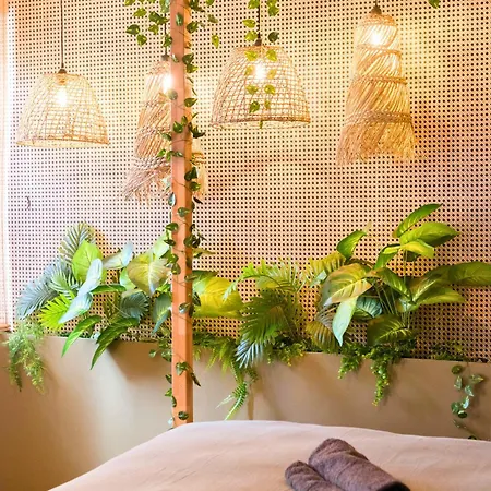 Jungle Cocoon , Sauna Pv , Centre , 4 Personnes * Rouen